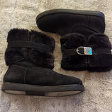 G by Guess Black Faux Fur and Suede Pull On Ankle Booties Snow Boots Size 8
