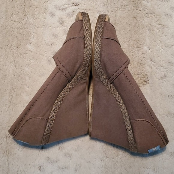 Toms Light Brown Cavas Peep Toe Odenton Wedge Sandals Size 7