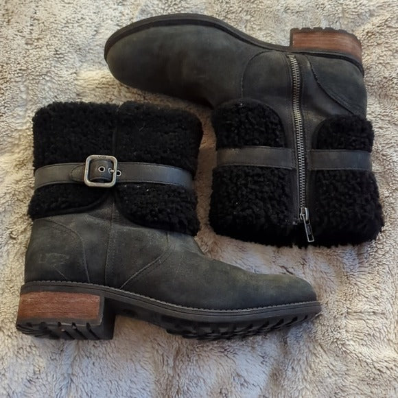 Ugg Boot Short Ankle Boot Black Leather With Sheepskin Ankle Strap Size 8