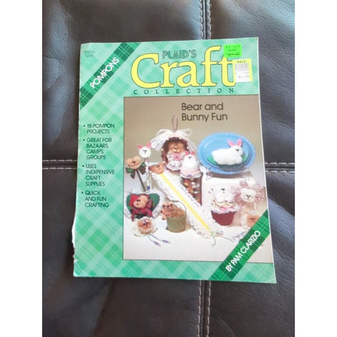 18 Pompon Progects Plaids Craft Collection Bear And Bunny Fun Pam Clarizio 8065