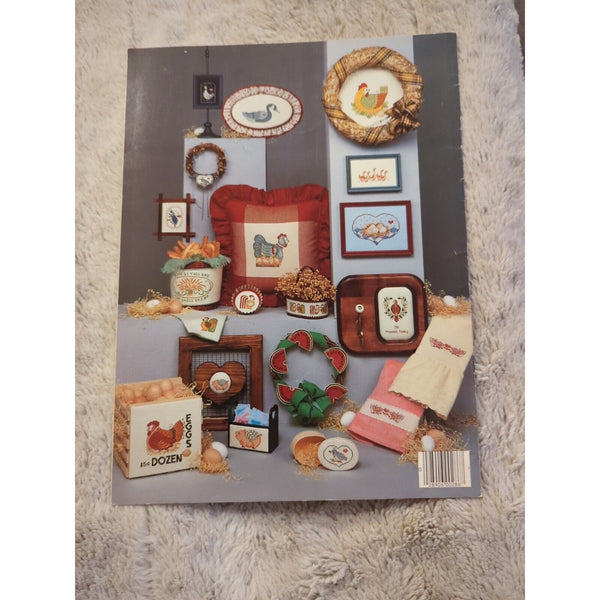 1983 Leisure Arts Country Folk Art 286 Counted Cross Stitch Pattern Book 10897