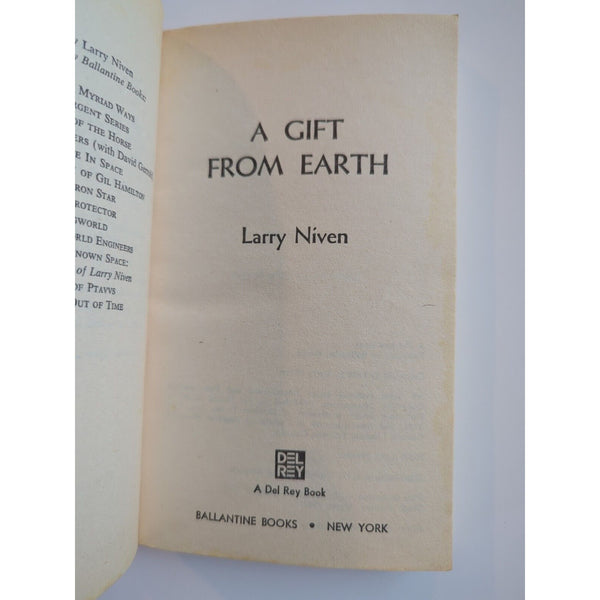 A Gift From Earth by Larry Niven Vtg Scifi Paperback Book 10th Ballantine 1981