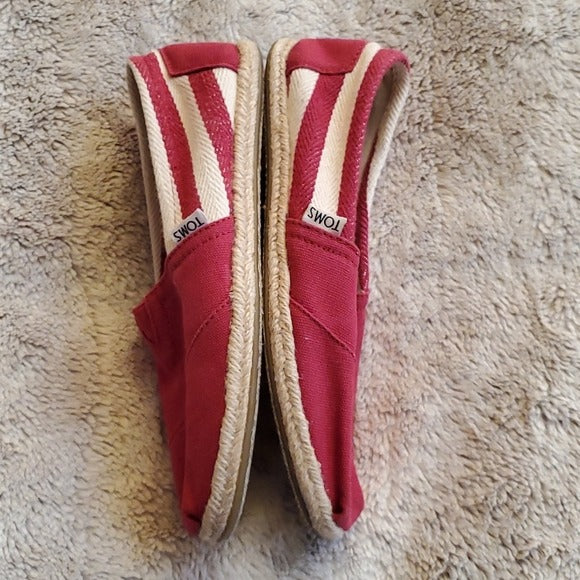 Tom's Red White Light Weight Simple Slip On Canvas Fashion Sneakers Size 7.5