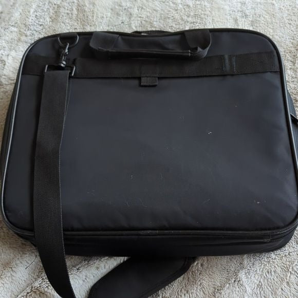 Targus Black Laptop Chromebook Double Case w Pockets and Shoulder Strap