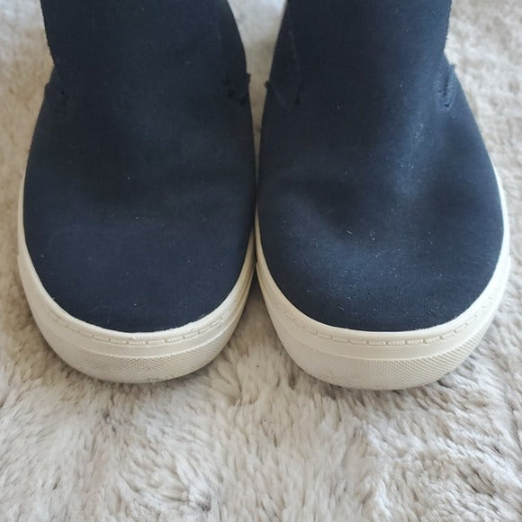 DV by Dolce Vita Navy and White Fabric Roselyn Slip On High Top Sneakers Size 6