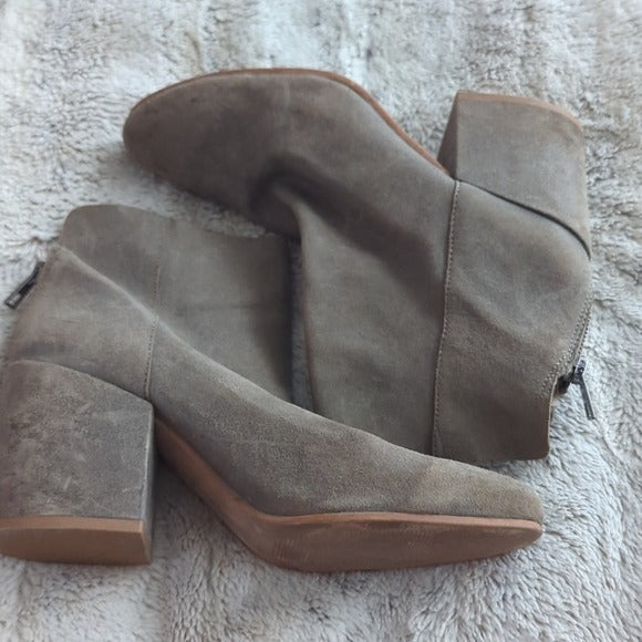 Lucky Brand Ravynn Suede Block Heeled Ankle Boots Steel Grey Green Size 9M