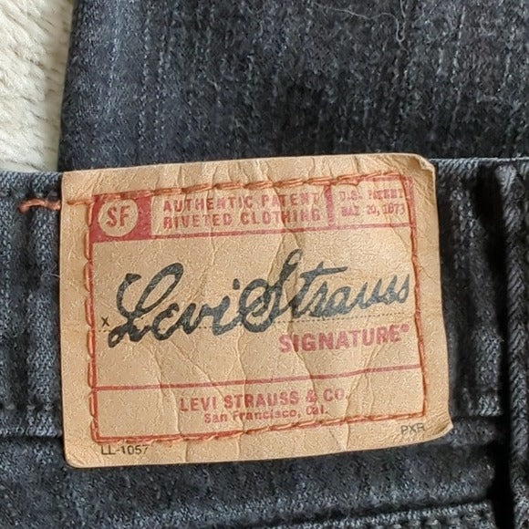 Levi's Signature Distressed Black Stretch Mid Rise Bootcut Jeans Size 16 Long