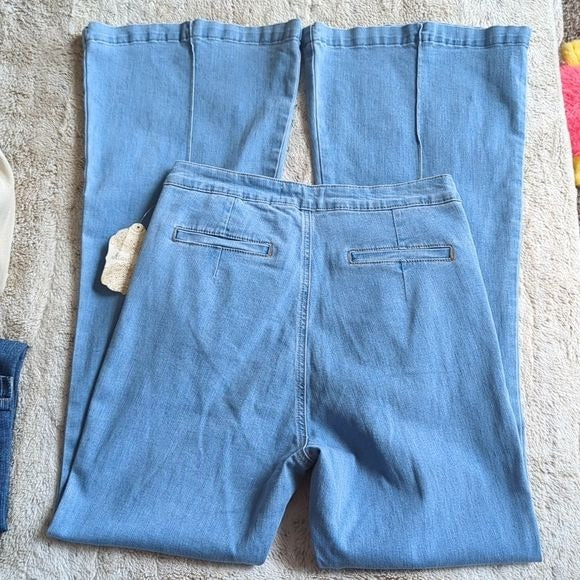 Altar'd State Light Indigo Wash High Rise Flare Blue Jeans Size M NWT Waist 23