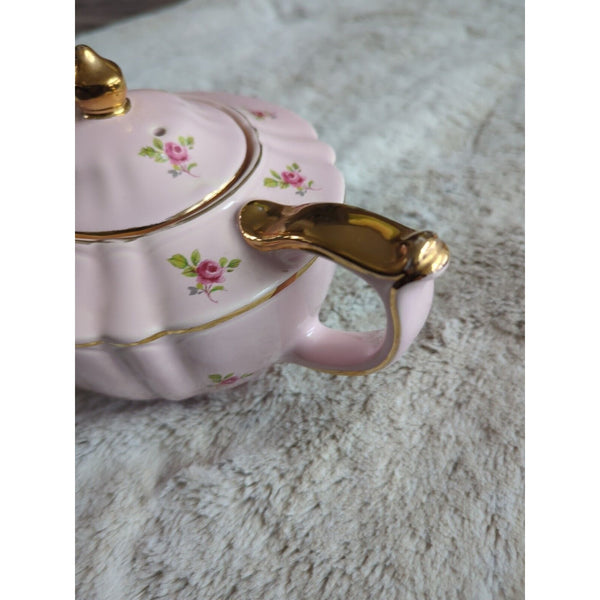 Vintage Sadler Pale Pink Chintz Teapot Roses #2353 Gold Trim Made in England