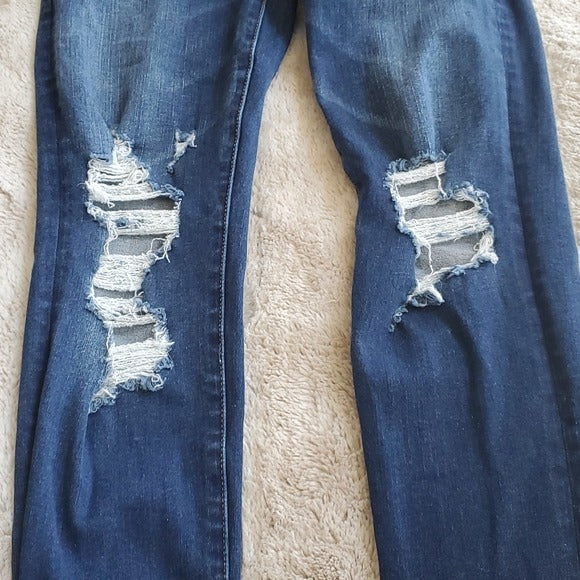 American Eagle Darker Blue Distressed 360 Next Level Stretch Skinny Je –  Stylized Thrift Boutique