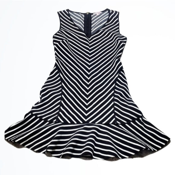 Juicy Couture Black and White Geometric Fit and Flare Dress Size S