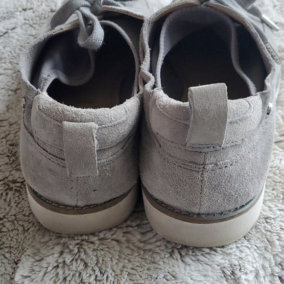 Hush Puppies Light Grey Faux Leather w Inside Comfort Sleeve Fashion Sneakers 8
