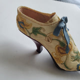 Just The Right Shoe by Raine Brocade Court #25002 No Box Collectable 1998