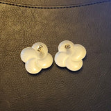 Boutique White Geometric Fashion Earrings