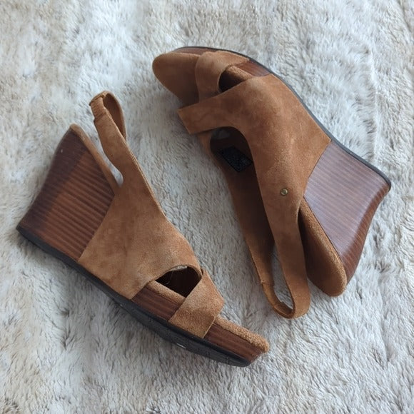 UGG Light Brown Hazel Suede Leather Slingback Open Toe Wedge Sandals Size 9