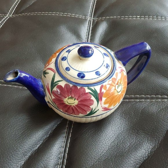 Vintage Japanese Majolica 9" Hand Painted Teapot w Lid Flower & Pollen 8 x 6
