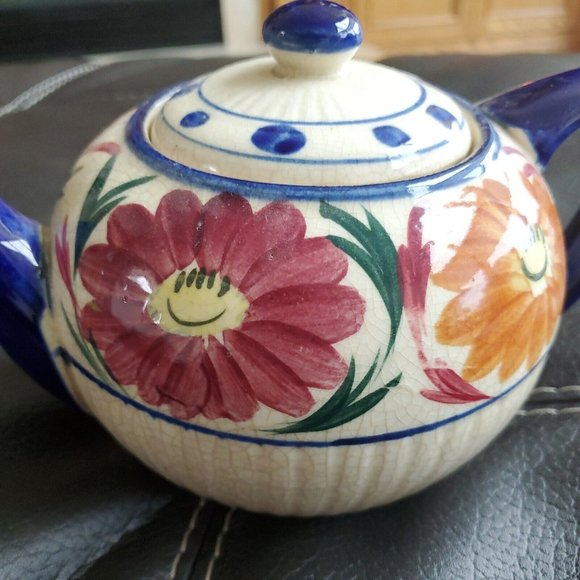 Vintage Japanese Majolica 9" Hand Painted Teapot w Lid Flower & Pollen 8 x 6