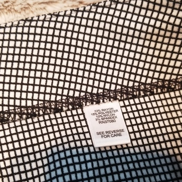 CATO Woman Black and White Checkered Skirt Size 28W