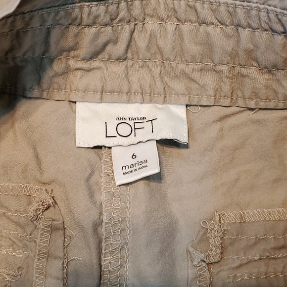 LOFT Marisa Fit Relaxed Cargo Khaki Capri Pants Size 6
