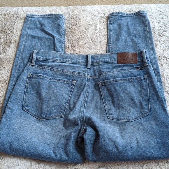 Lucky Brand Mid Rise Distressed Brooke Boyfriend Crop Blue Jeans Size 6