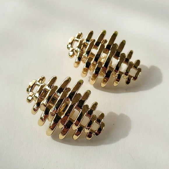 Vintage Coro Gold Tone Waffle Design One Inch Circle Clip On Earrings