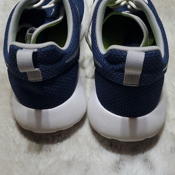 Nike Rosche One Fabric Navy and Silver General Trainers Size 7