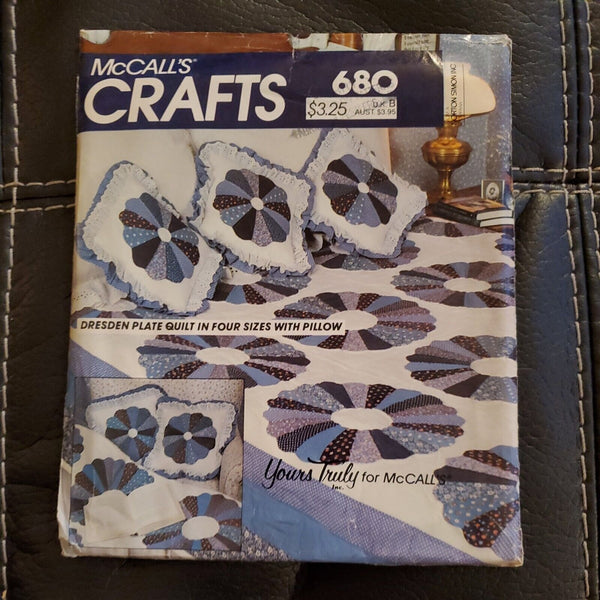 CRAFTS UNCUT MCCALLS 680 Sewing Pattern PILLOW BEDSPREAD QUILT DOUBLE FULL QUEEN