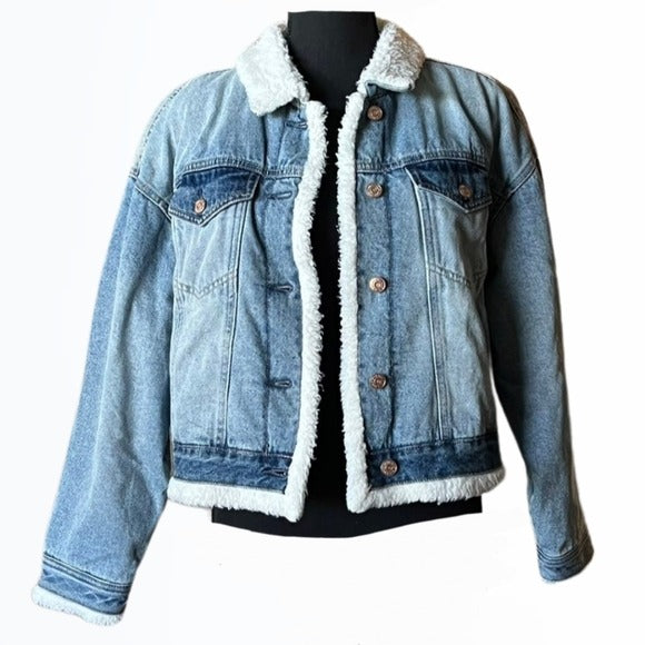 NWT Wild Fable Crop Blue Denim Button Up Jean Jacket With Sherpa Lining
