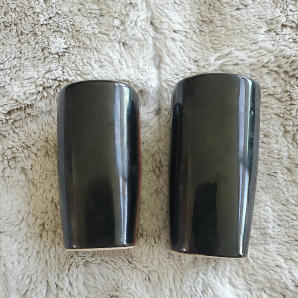 Sango Avanti Black Salt and Pepper Shaker Set Matches Full Dinner Set