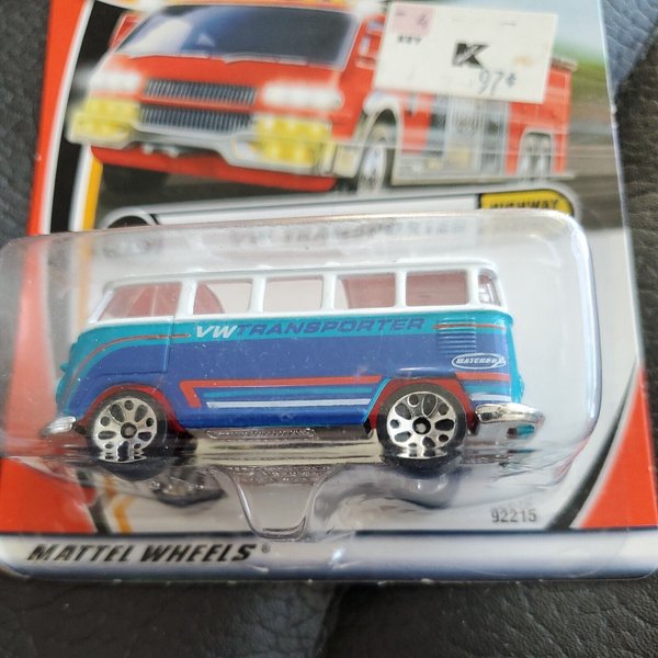 Matchbox VW Transporter Highway Heroes #12 of 75 1960s Volkswagen Bus 2000