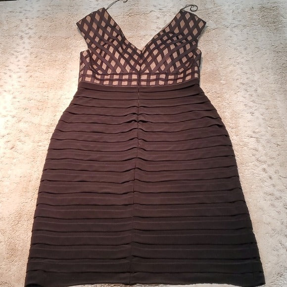 Adrianna Papell Black Bodycon VNeck Midi Dress Size 6