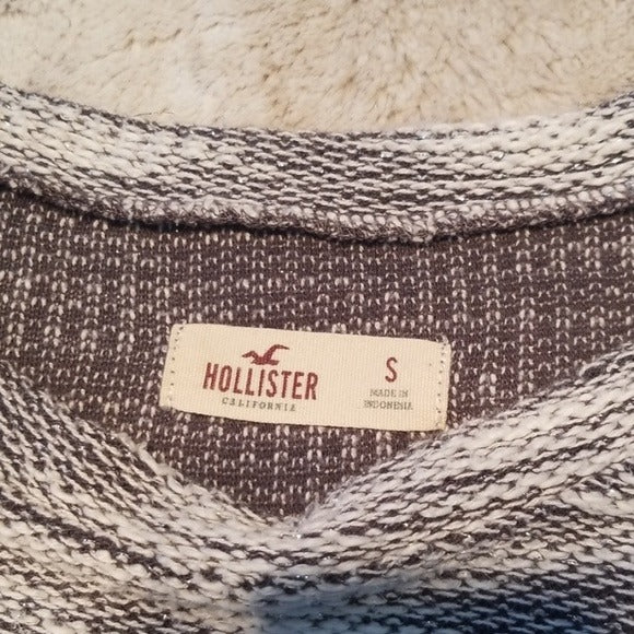 Hollister Cropped Lightweight Sweatshirt Size S