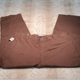 NWT Dockers Classic Fit Brown Khaki Chino Size 40x32